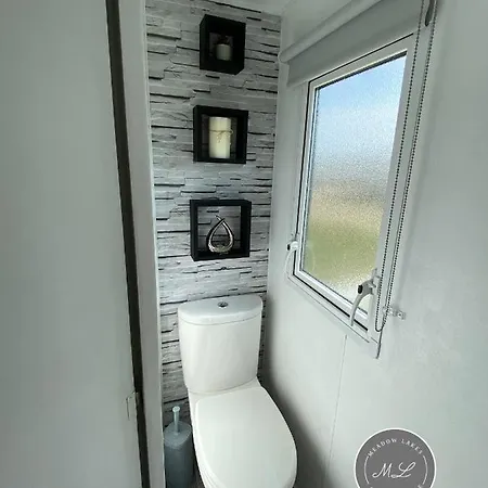 Meadow Lakes 22 - Golden Palm, Pet Friendly, Wifi, Bed Linen - Meadow Lakes Caravan & Lodge Hire Skegness Exterior photo